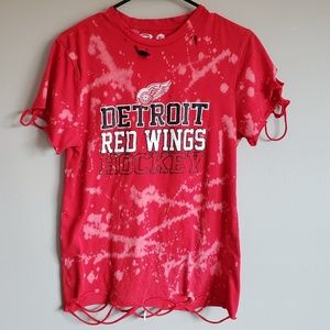 Detroit Redwings Hockey NHL Destructed Crop Tee